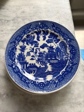 Vintage Blue Willow Japanese Style Dish Set
